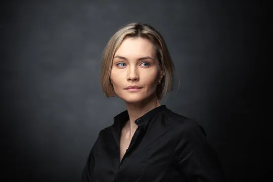 专家分析师形象展示